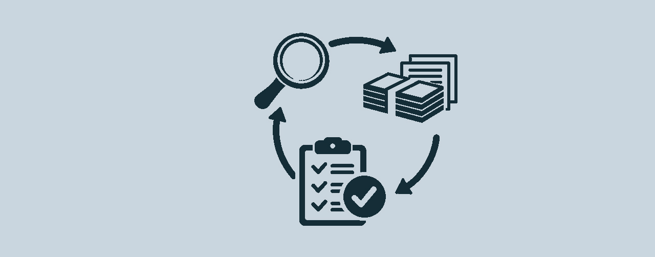 Ikon som visar placeringsprocessen - ett förstoringsglas, en checkbox och en hög med dokument