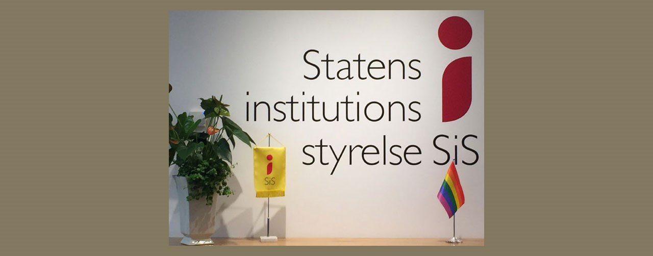 SiS logotyp på vägg