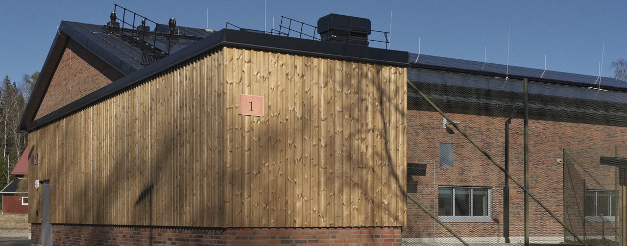 Bild på skolbyggnaden på Sundbo.